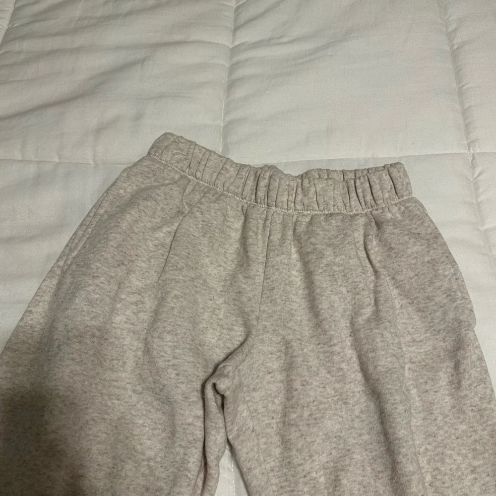 PINK Oatmeal Heather sweatpants - XS - Picture 3 of 3